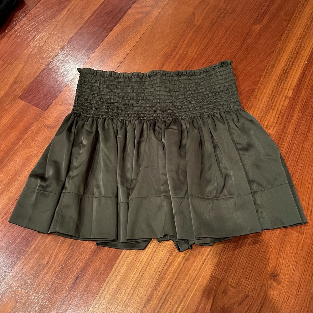 Natural life olive green shorts size M